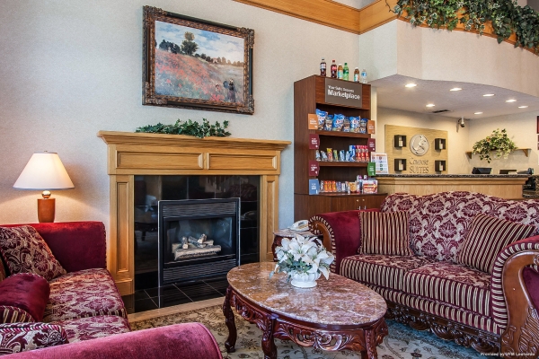 Hotel Comfort Suites (Clackamas)